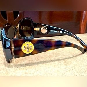 Tory Burch TY9010 Tortoise Shell Sunglasses EUC